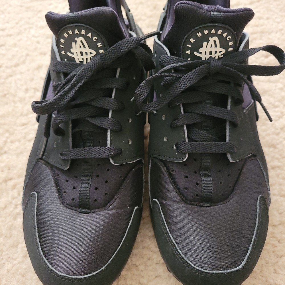 Black Huaraches